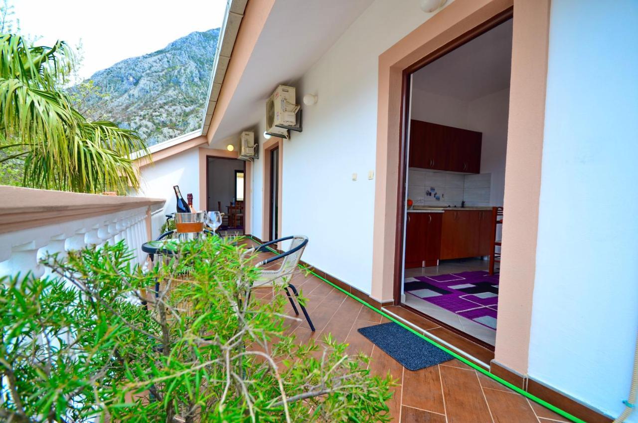 Apartments Blue Lagoon Kotor Eksteriør billede